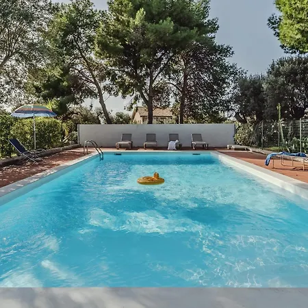 Villa Grande E Luminosa Con Piscina Vicino Al Mare *