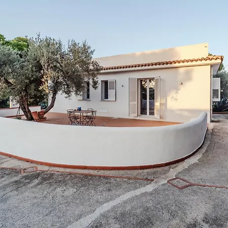 Grande E Luminosa Con Piscina Vicino Al Mare