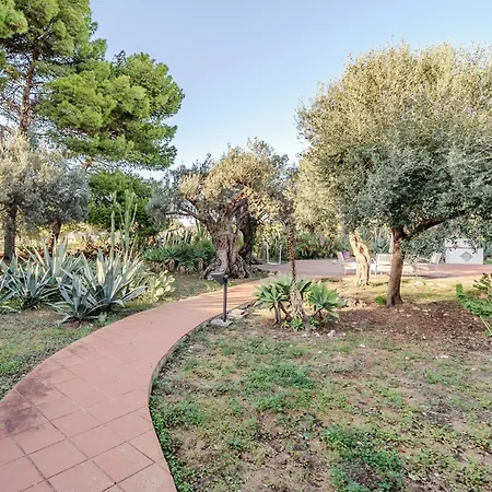 Villa Grande E Luminosa Con Piscina Vicino Al Mare